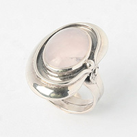 Сребърен пръстен с розов кварц